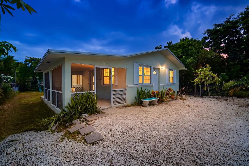 30354 Palm Drive, Big Pine Key