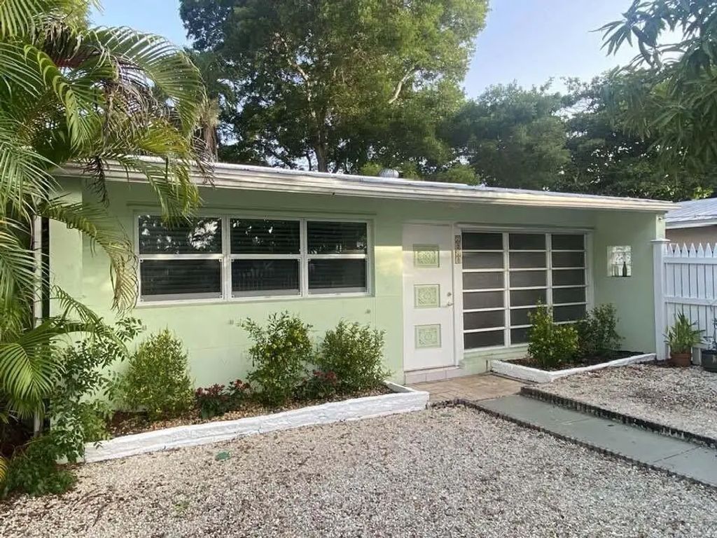 2928 Fogarty Avenue, Key West