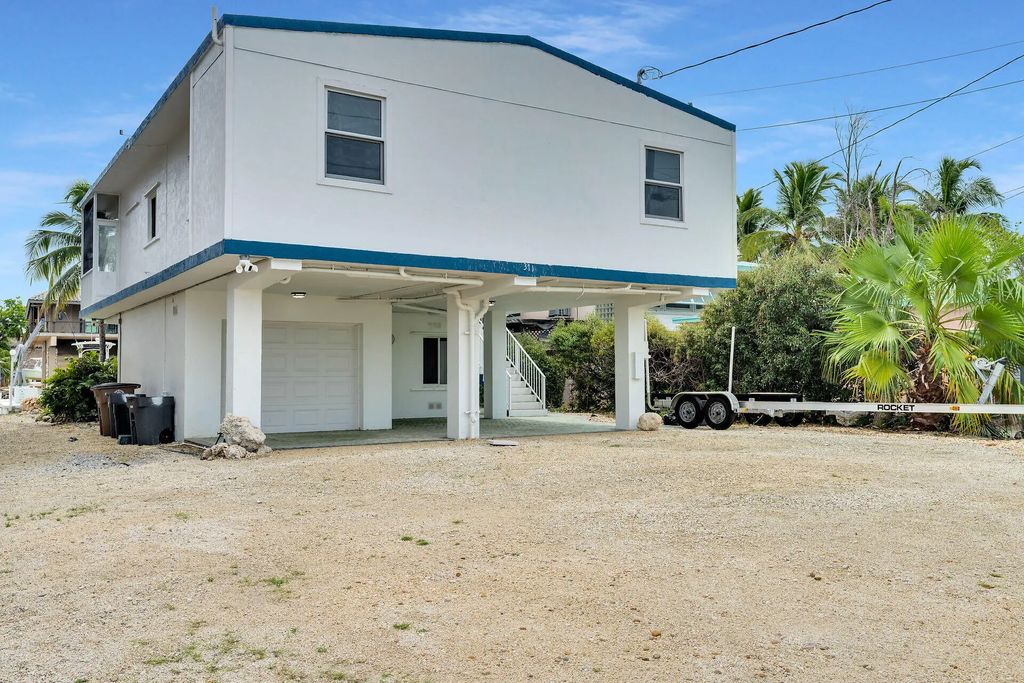 311 Buttonwood Circle, Key Largo