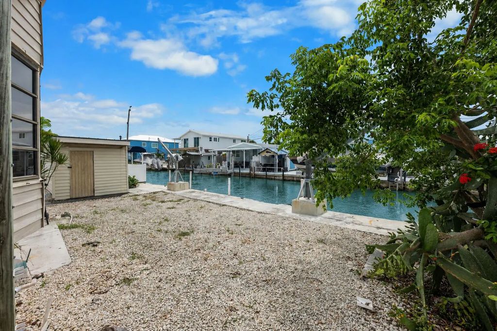 647 82nd Street Ocean Street, Marathon