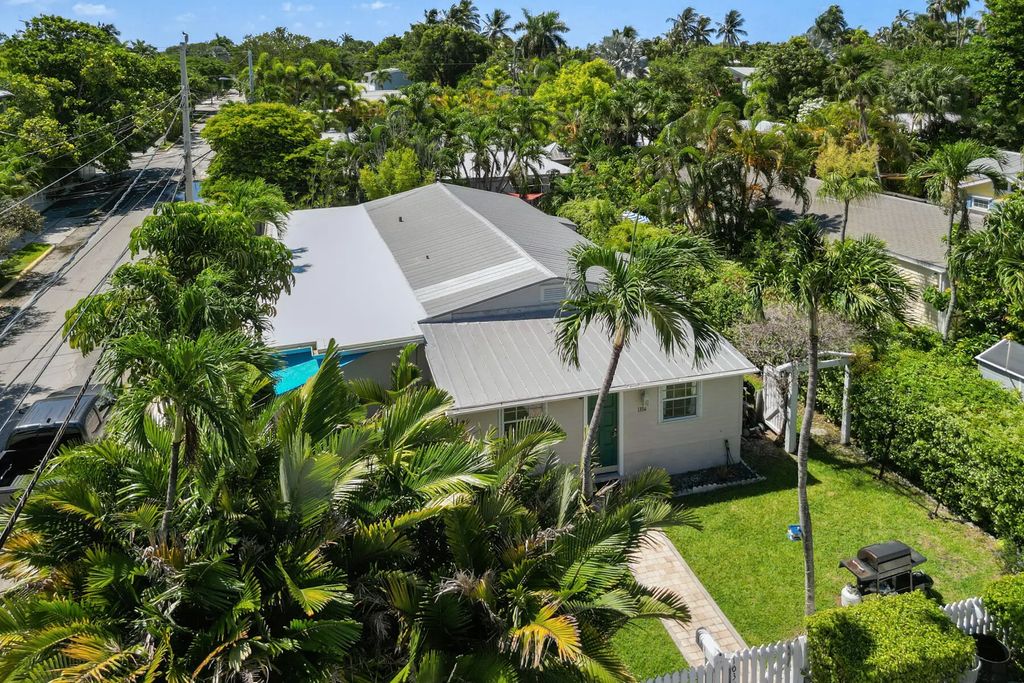 1332 Seminary Street 103, Key West