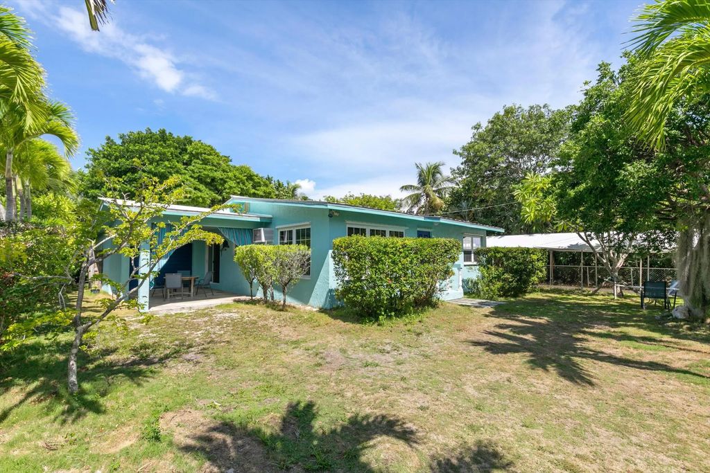 2828 Central Avenue, Big Pine Key