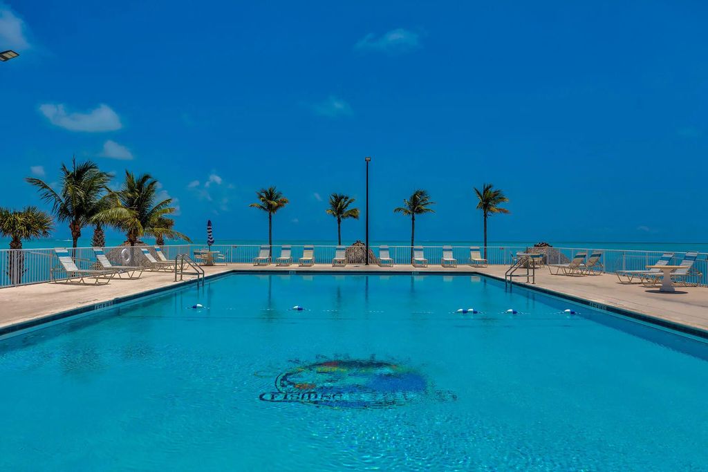 10877 Overseas Highway Apt 97, Marathon
