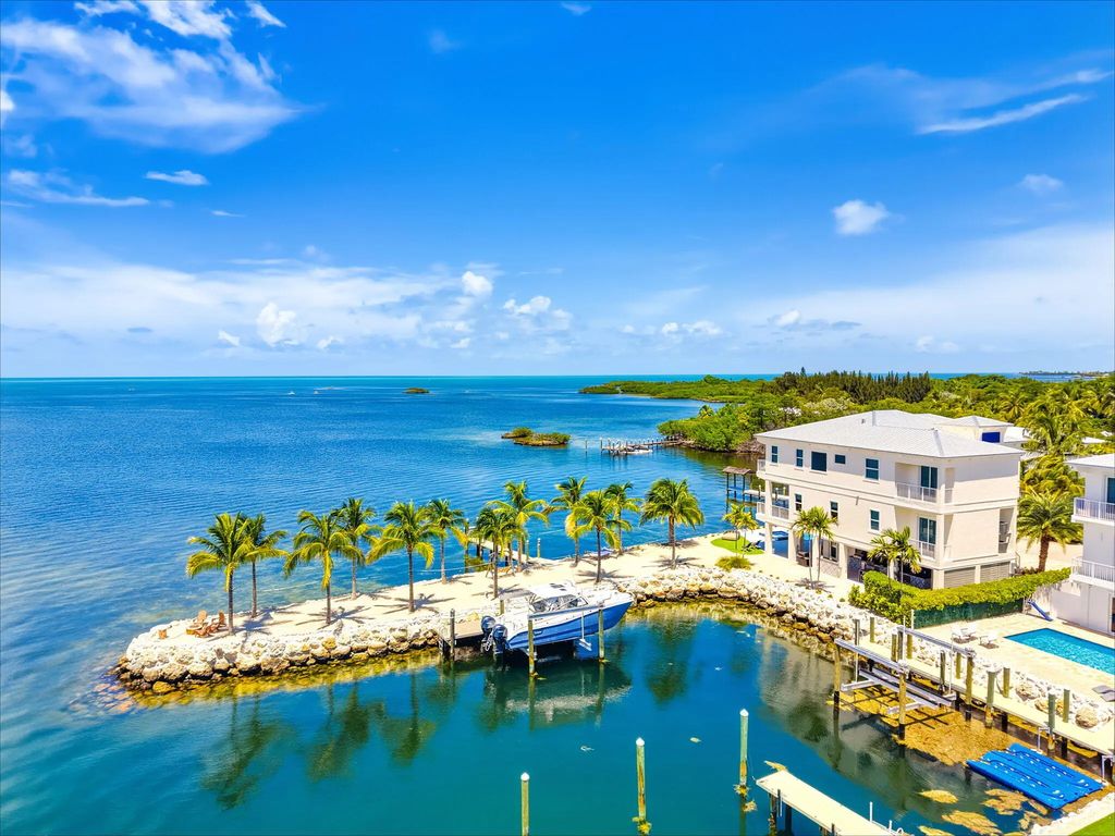 875 50th Street Gulf, Marathon
