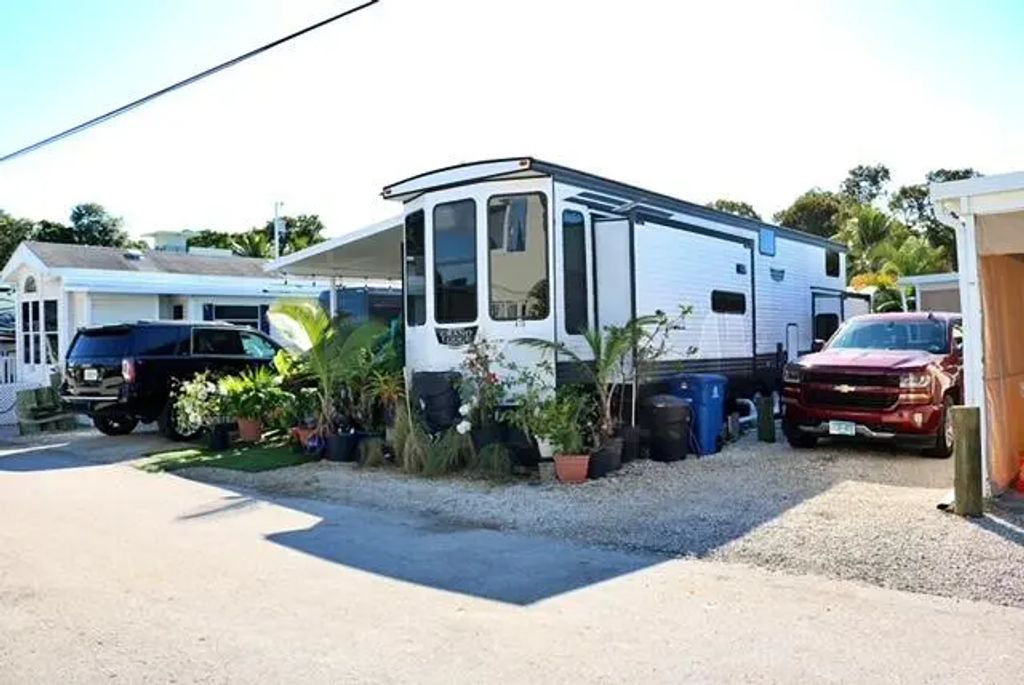 325 Calusa Street 475, Key Largo