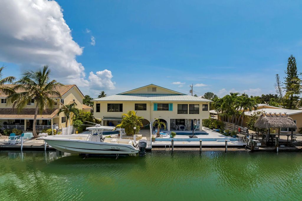 321 & 331 9th Street, Key Colony