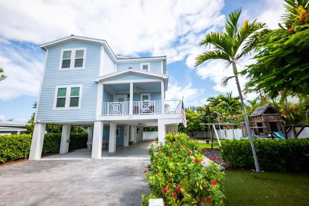 211 Shore Avenue, Big Coppitt