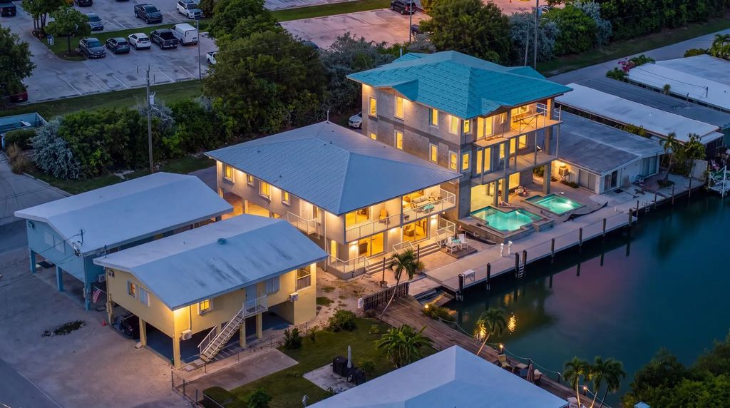 51 Coral Lane, Key Colony