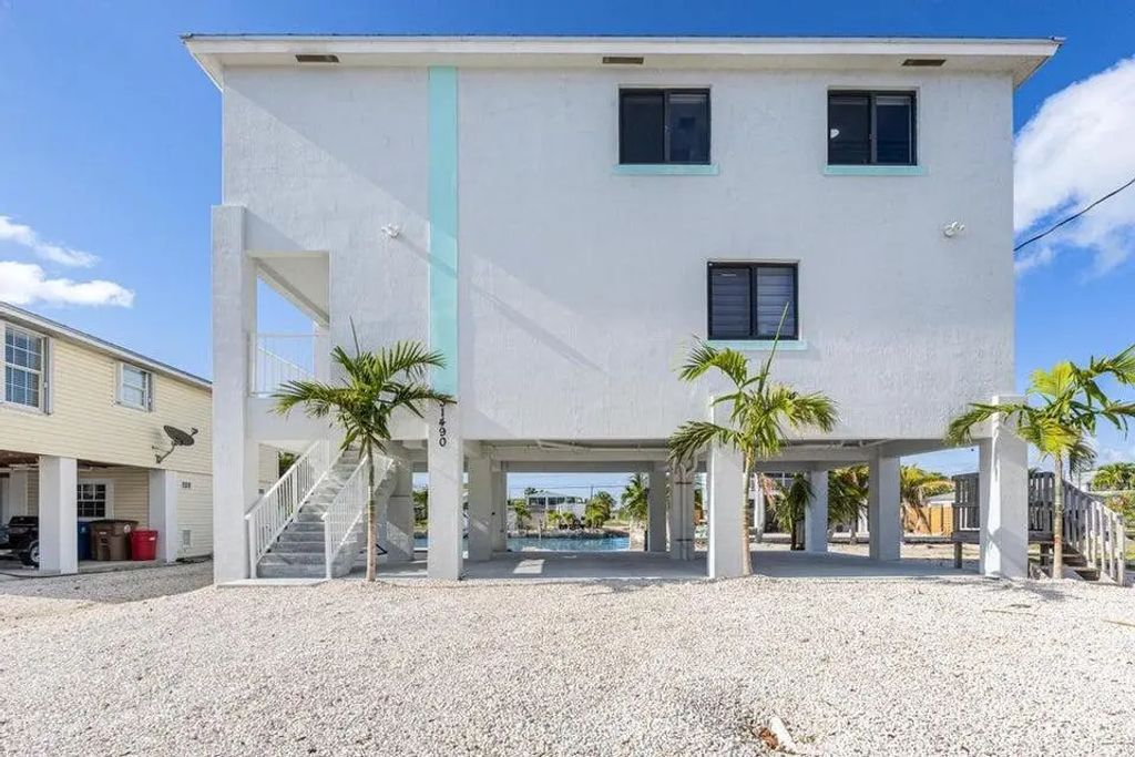 31490 Avenue F, Big Pine Key