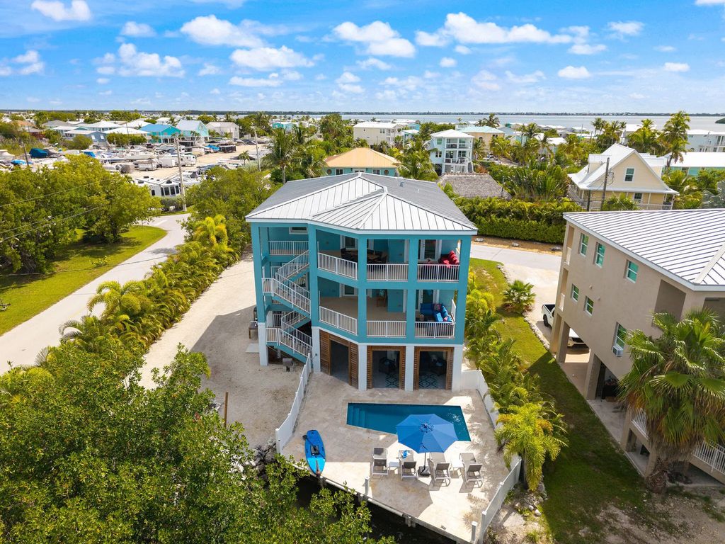 1106 Thatch Lane, Cudjoe Key