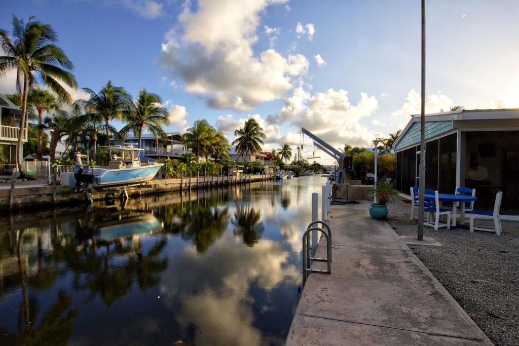 11295 6th Avenue Gulf, Marathon