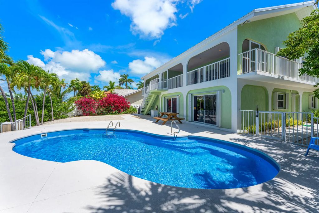285 13th Street, Key Colony