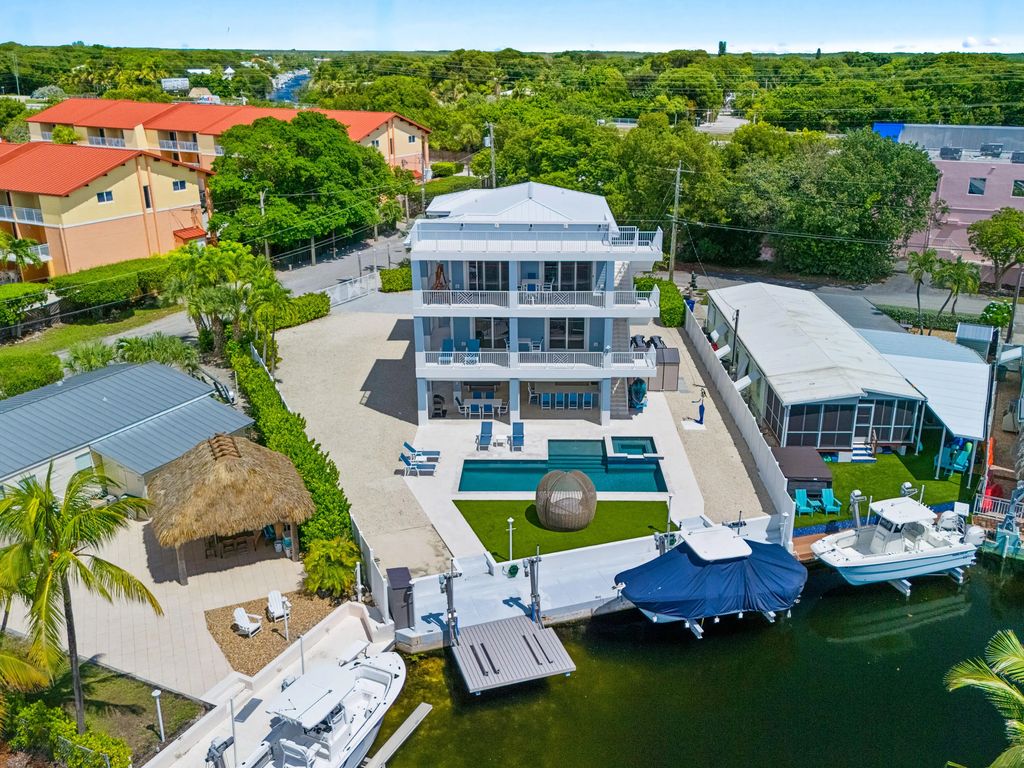 1642 Churchill Downs, Key Largo
