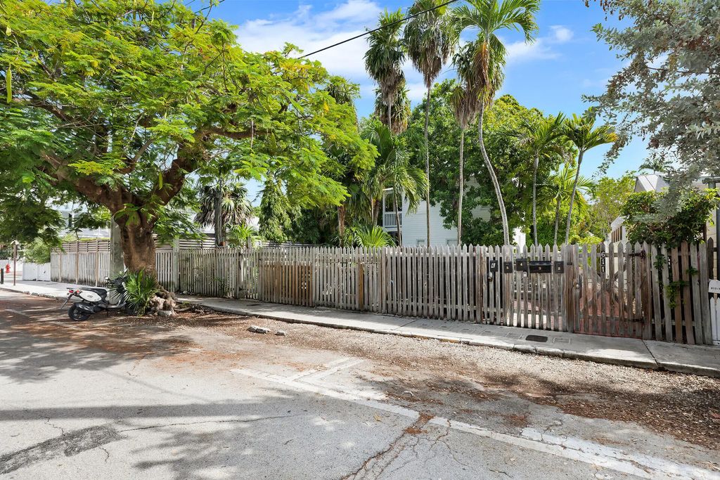 611 Grinnell Street 6, Key West