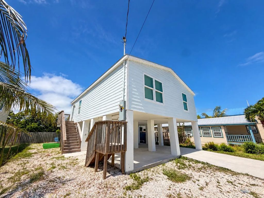 473 W 105th Street Ocean, Marathon