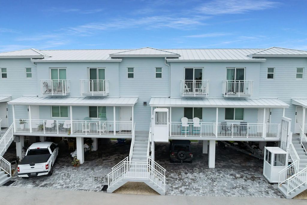 10877 Overseas Highway 82, Marathon