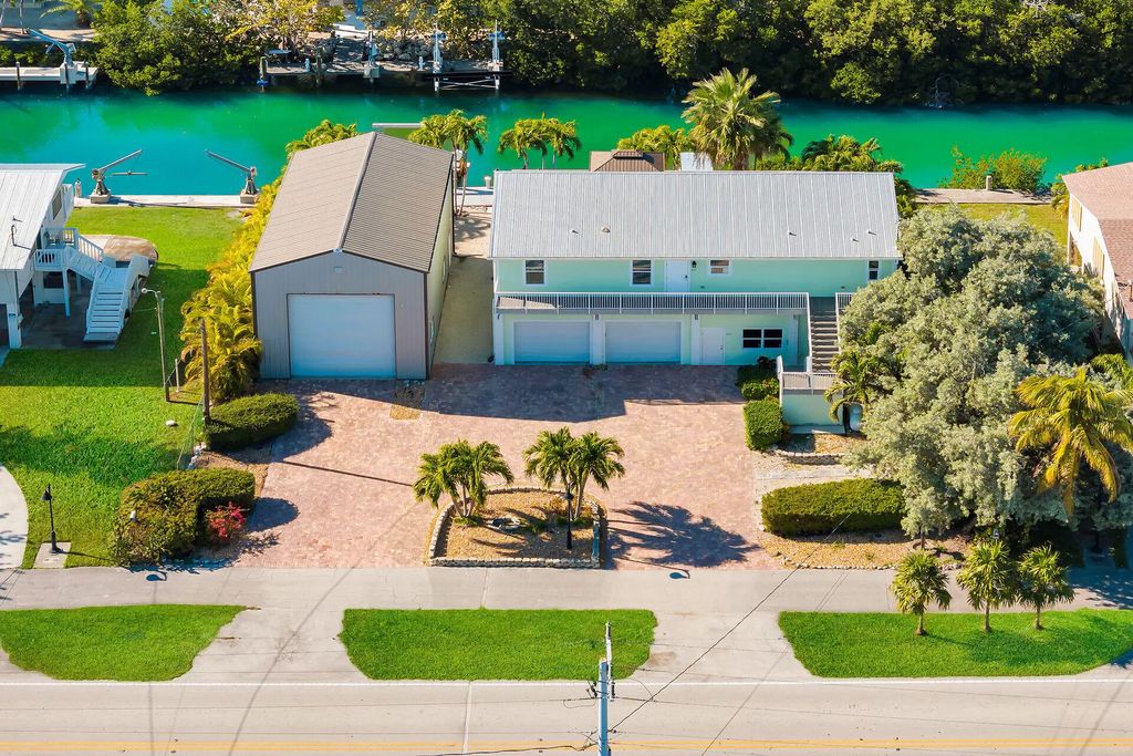 415 Sombrero Beach Road, Marathon