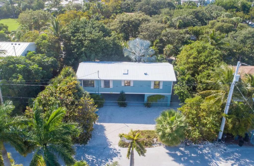 565 95th Street, Marathon