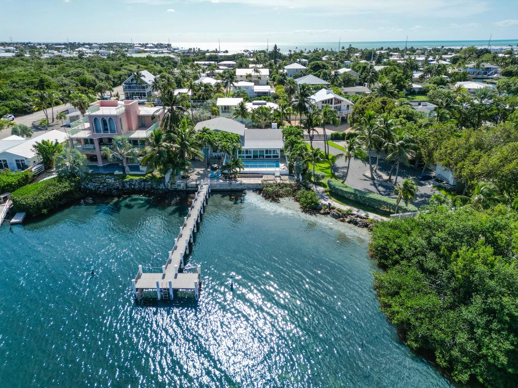 11260 6th Avenue Gulf, Marathon
