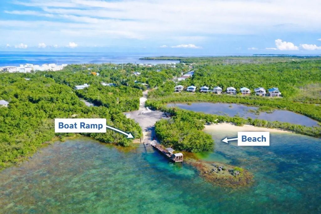 335 Bay View Avenue, Key Largo