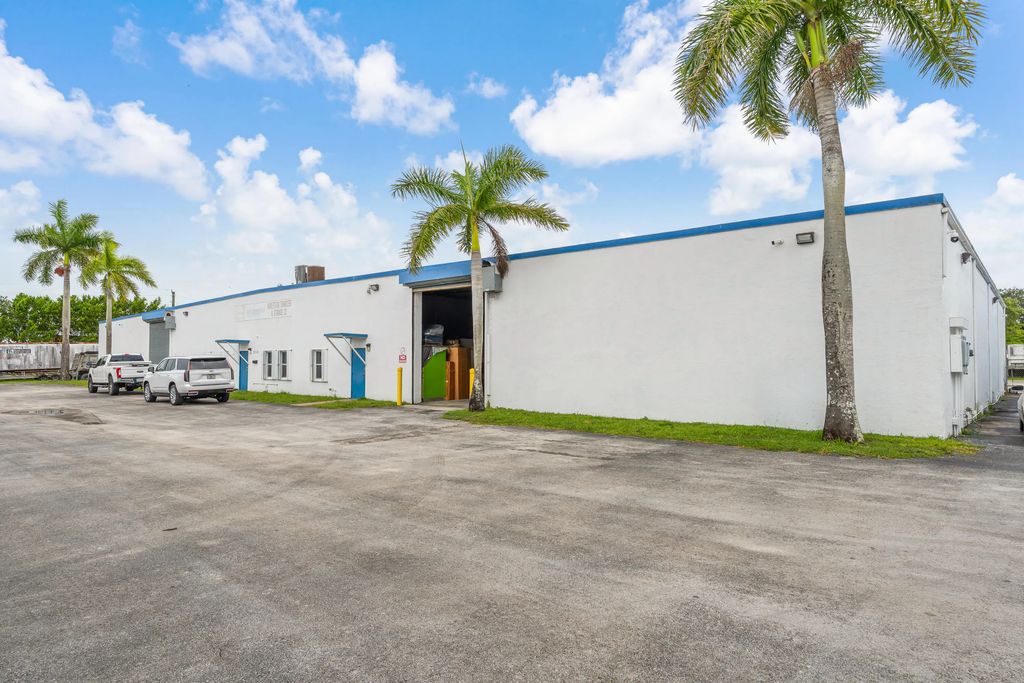 150 Sw 14 Avenue, Other