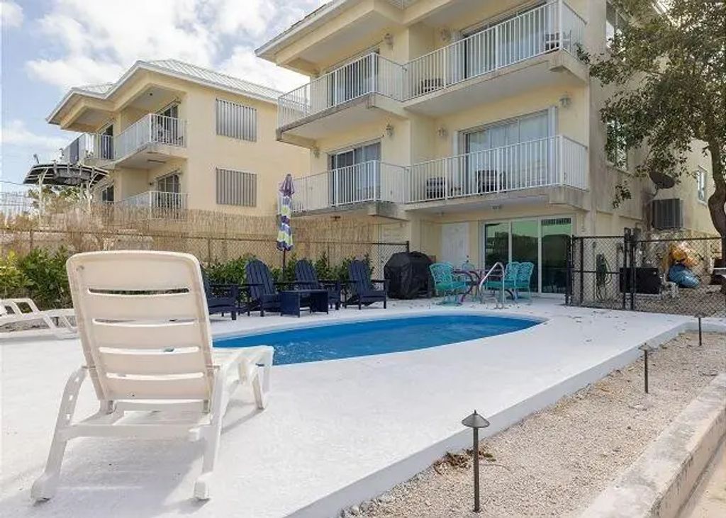 315 E Ocean Drive, Key Colony