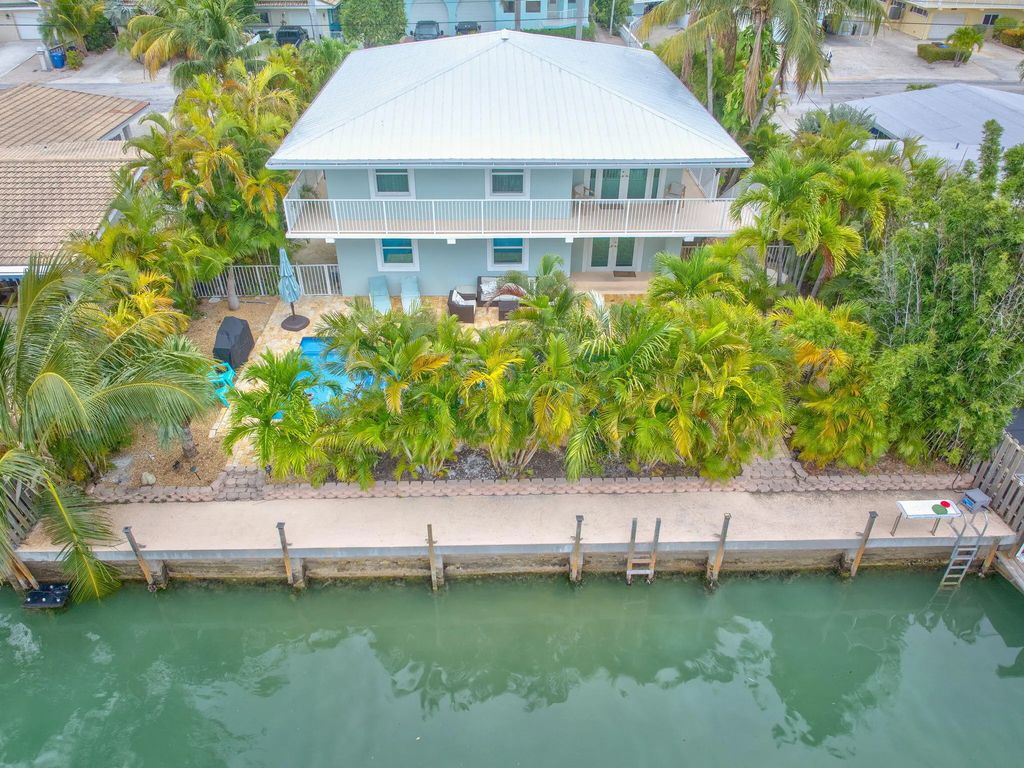 581 10th Street, Key Colony