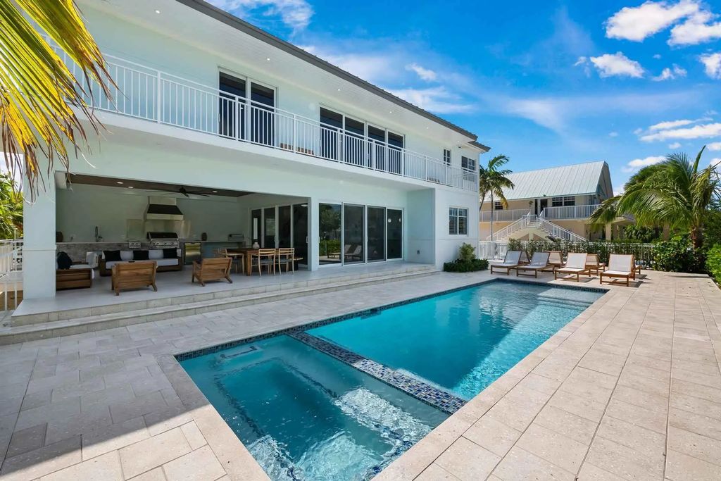 220 14th Street, Key Colony