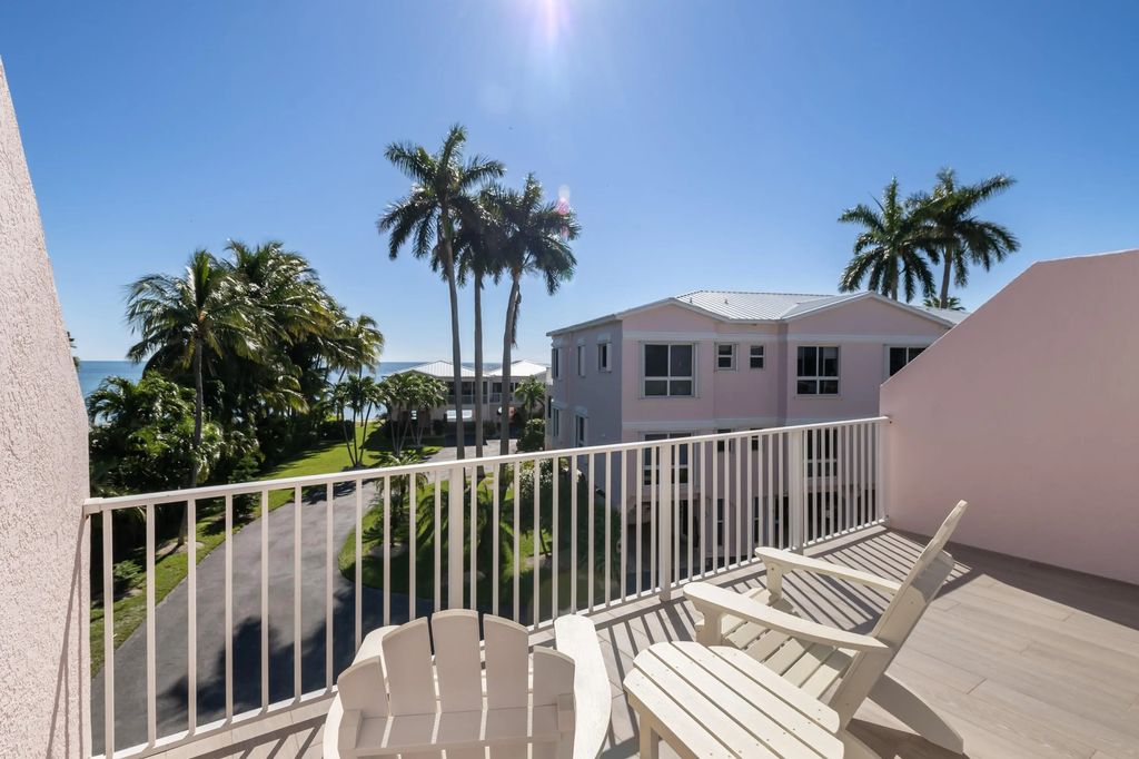 117 Coco Plum Drive D2, Marathon