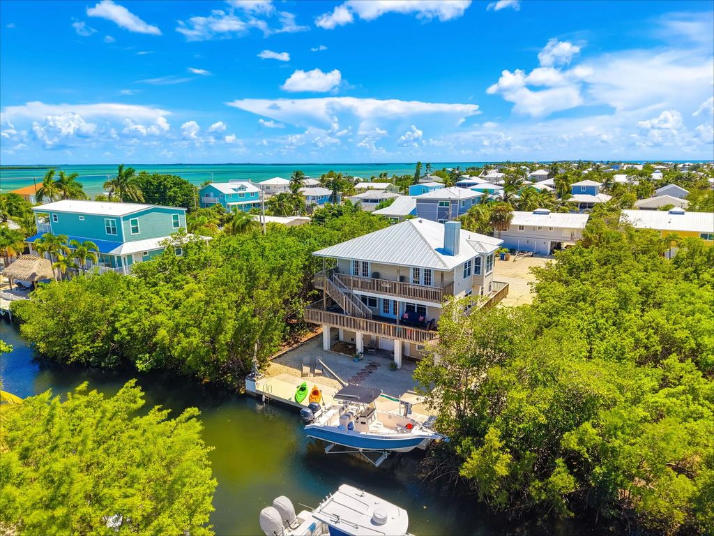 27383 Saint Martin Lane, Ramrod Key