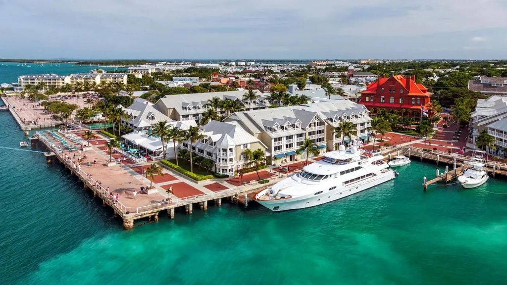 200 Sunset Lane 534 Week 44, Key West
