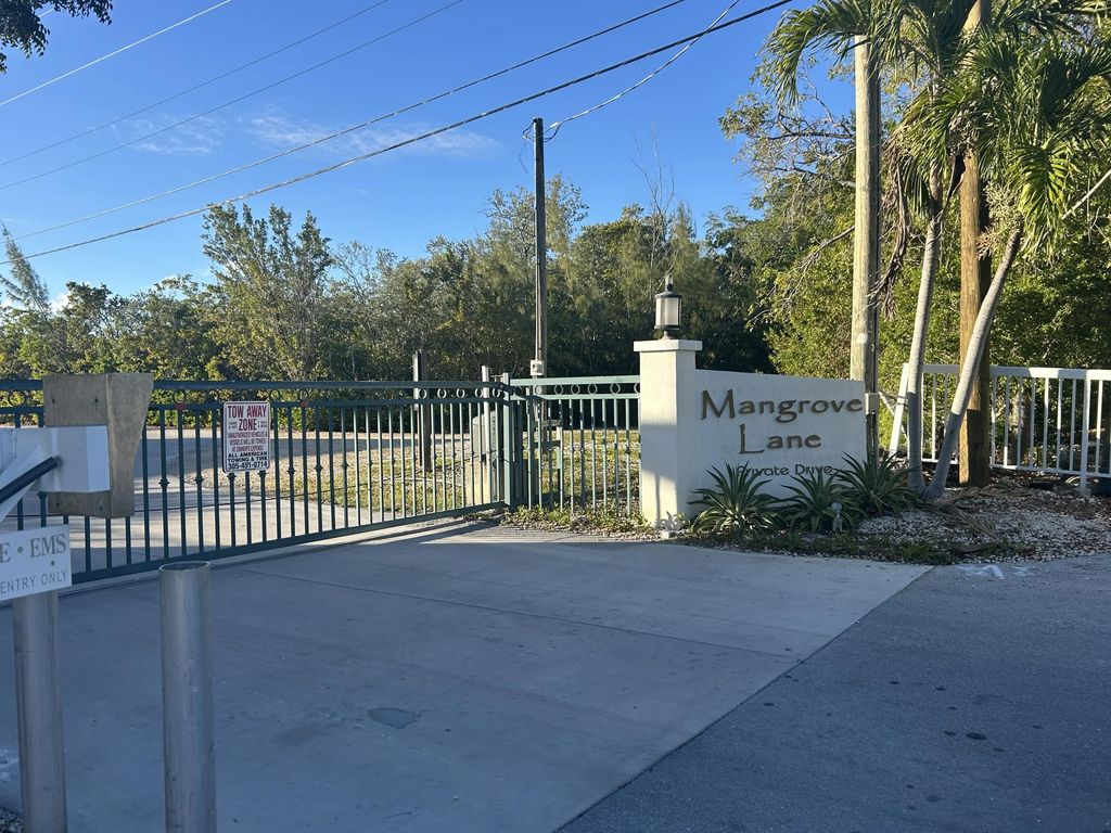 22 Mangrove Lane, Key Largo