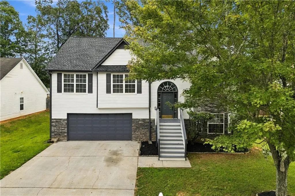 2362 Garnet Avenue, Riverdale