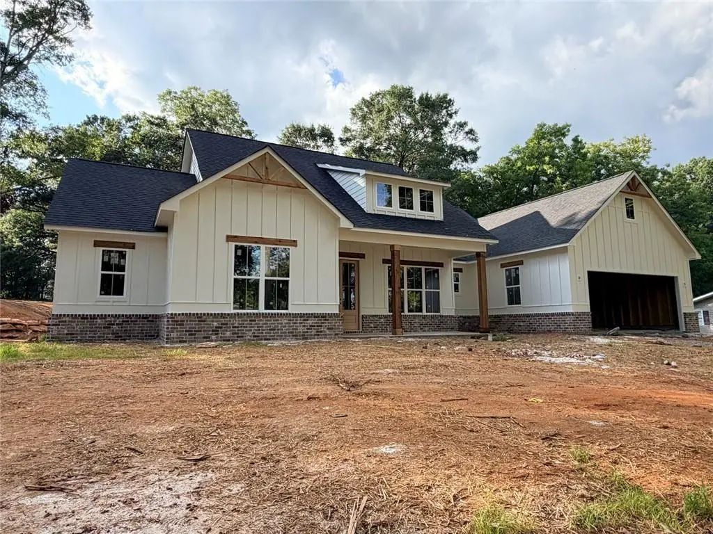 207 Walton Street, Loganville