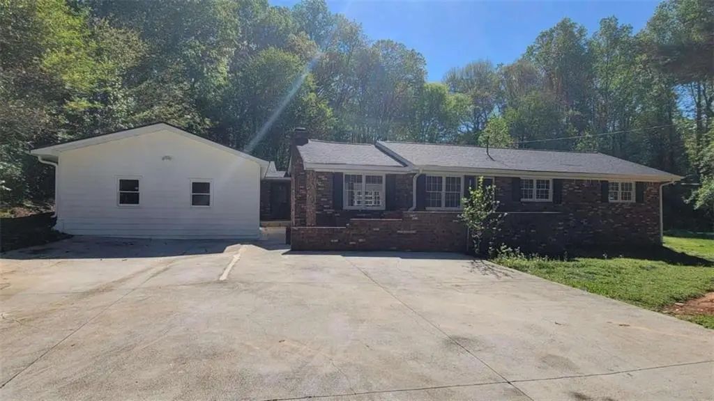 5686 Woodland Drive, Acworth