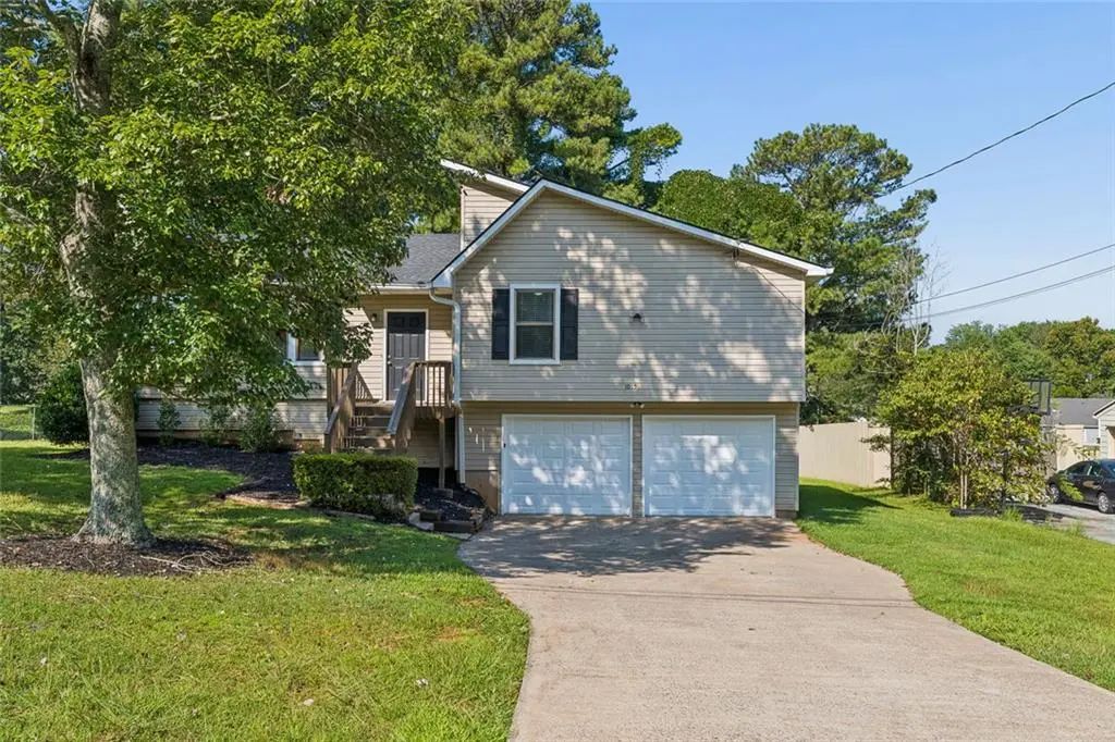 1015 Malibu Drive, Marietta