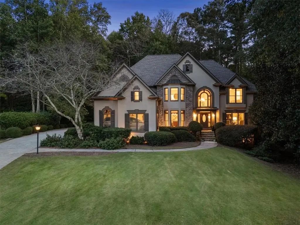 555 Treyburn View, Milton