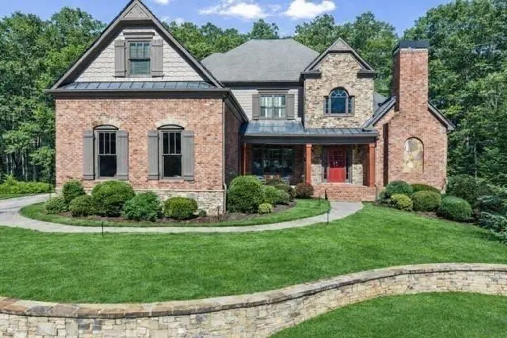 1875 Southers Circle, Suwanee