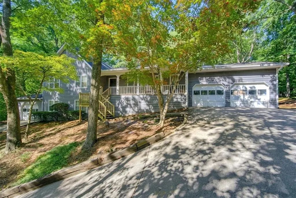 4308 Oak Walk N, Cumming