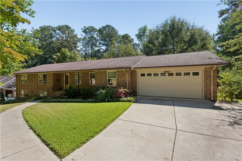 2458 Emory Lane Ne, Marietta