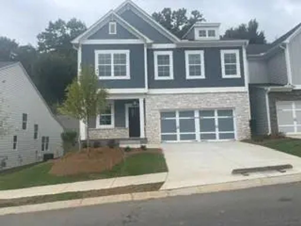 348 Lakeside Court, Canton