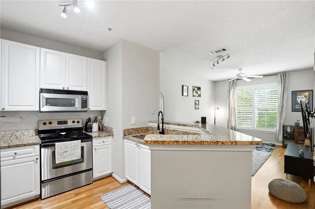 Unit 1204 - 10 Perimeter Summit Boulevard Ne, Atlanta