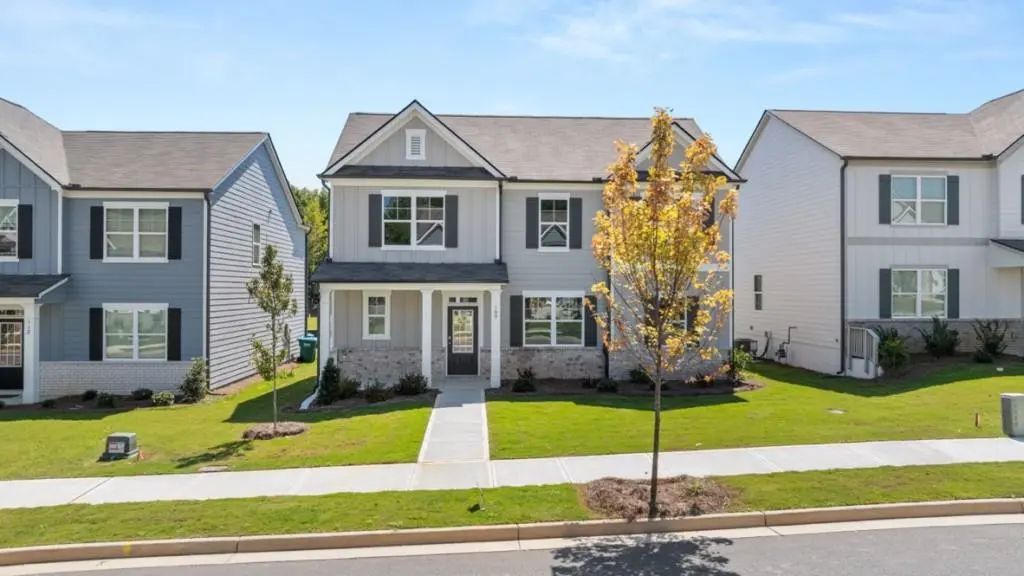 109 King Village, Braselton
