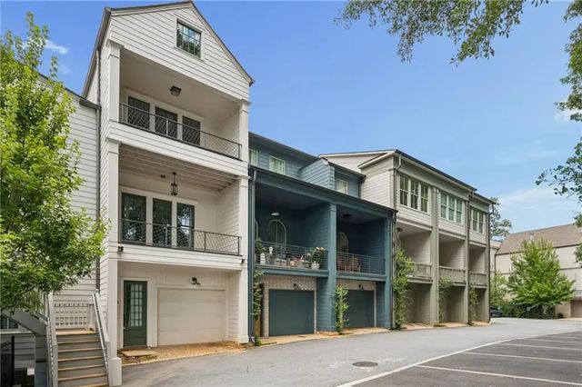 220 Colebrook Street Ne, Atlanta