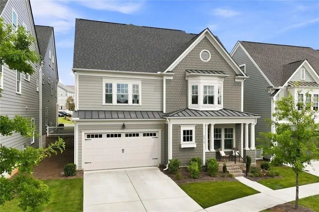 2010 Cottonwood Lane, Woodstock