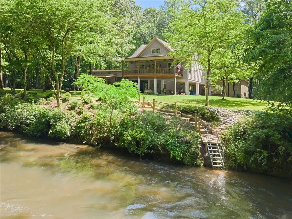 1088 Little Hawk Road, Sautee Nacoochee