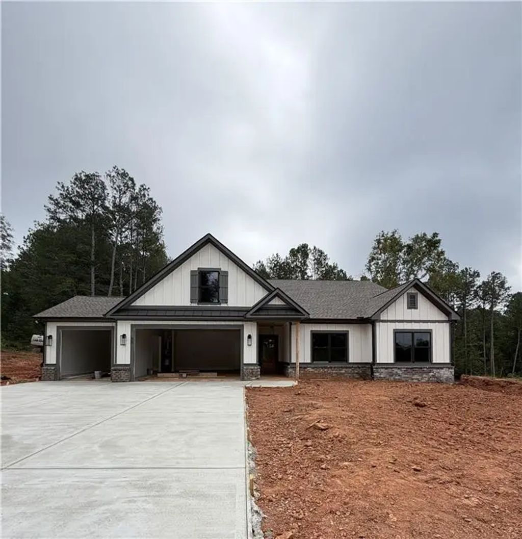 58 Riverside Trail, Monroe