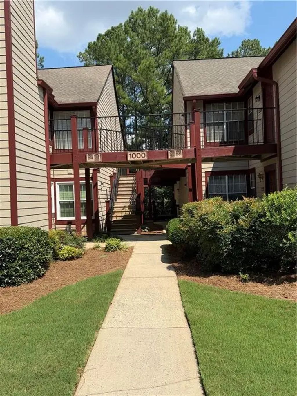 1018 Sandy Lane Drive Ne, Alpharetta