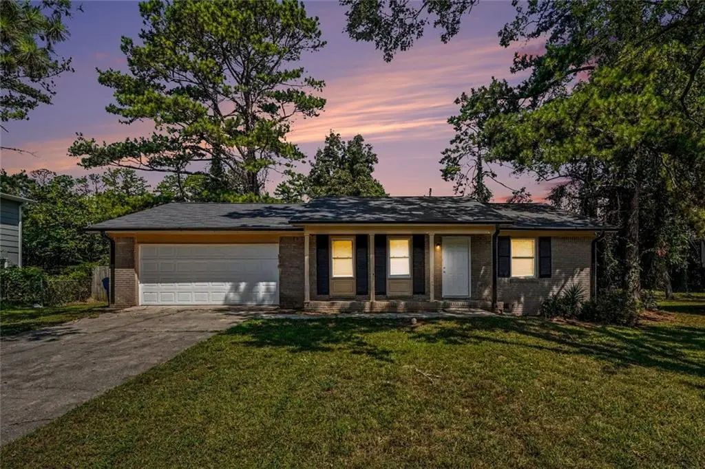 2195 Rochelle Way, Atlanta