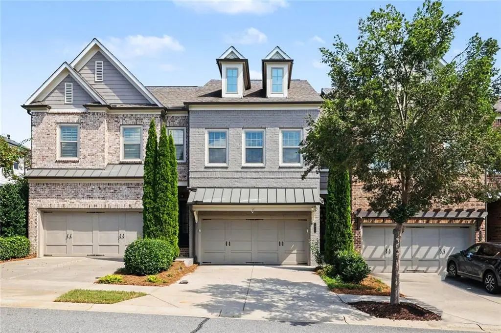 1011 Milhaven Drive, Roswell